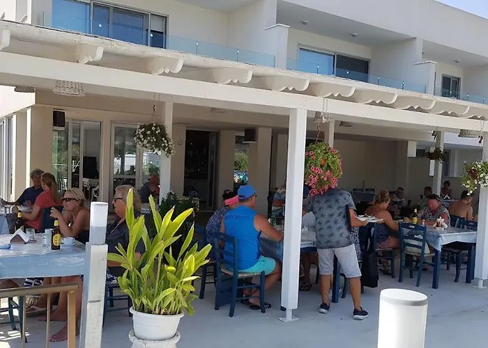 Christopher'S Sandy Beach Suites Ayia Napa